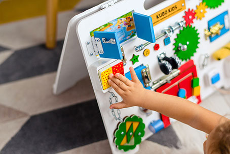 "Бизиборд" доска Монтессори