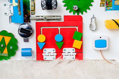 "Бизиборд" доска Монтессори