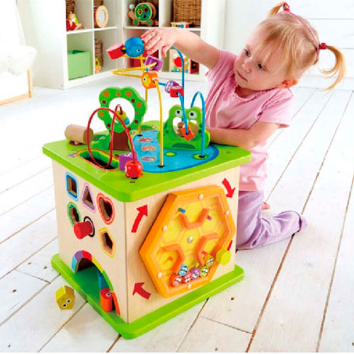 Игрушка деревянная с сортером Hape  "Мега Куб"