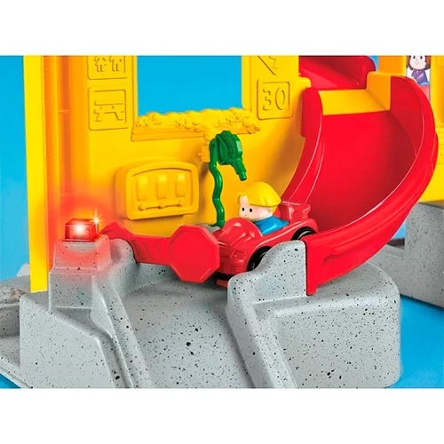 большой гараж-паркинг фишер-прайс